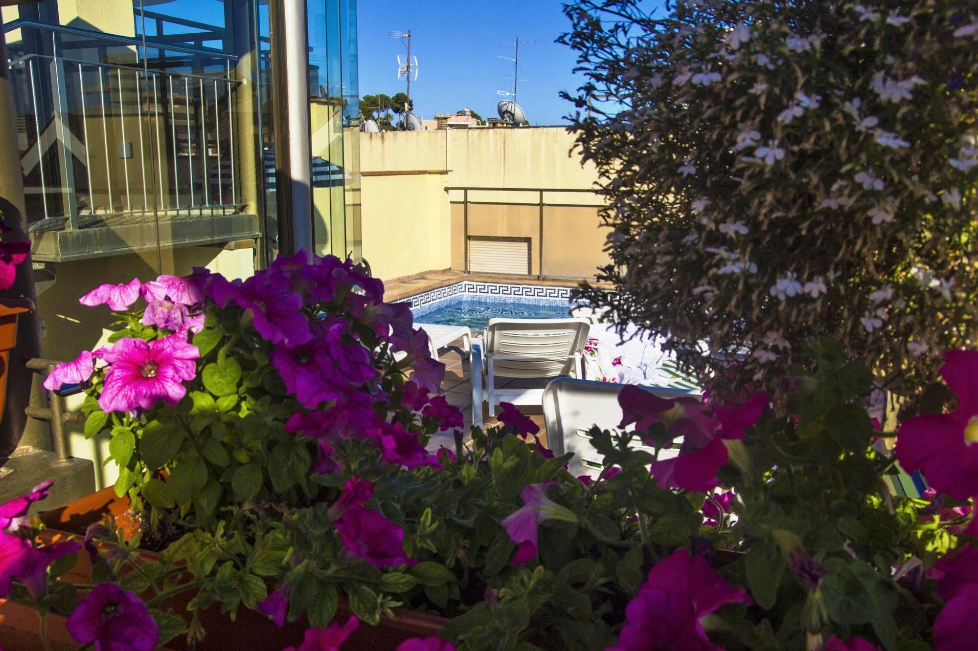 Hotel Sunshine Park Lloret de Mar Buitenkant foto
